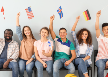 භාෂා දැනුම තවත් වැඩිකරගන්න ඩීපී එඩියුකේශන් Language School එකට එන්න!